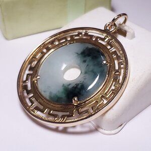 Estate 1 5/16" Diameter Natural Jade &Greek Key Framed 14Kt YG 6.8g Pendant23176